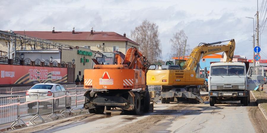 На Октябрьском проспекте началась замена магистрального водовода