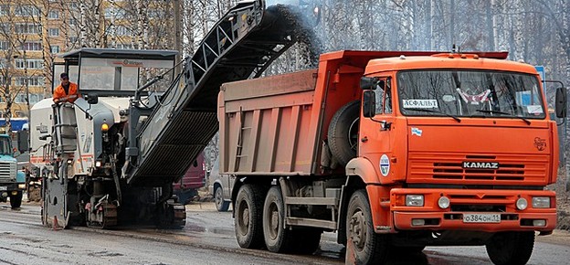 «Впервые ремонтно-дорожная кампания в Сыктывкаре стартовала в беспрецедентно ранние сроки»