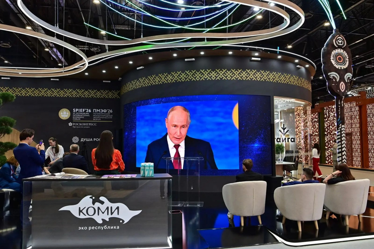 На ПМЭФ Президент России Владимир Путин поручил отложить снижение порога выручки бизнеса для уплаты НДС