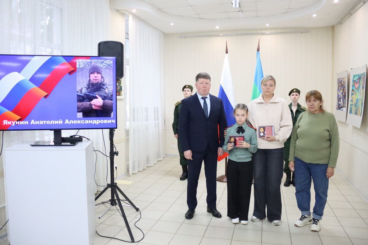 В Сыктывкаре прошла церемония передачи государственных наград семьям героев, погибших в ходе СВО